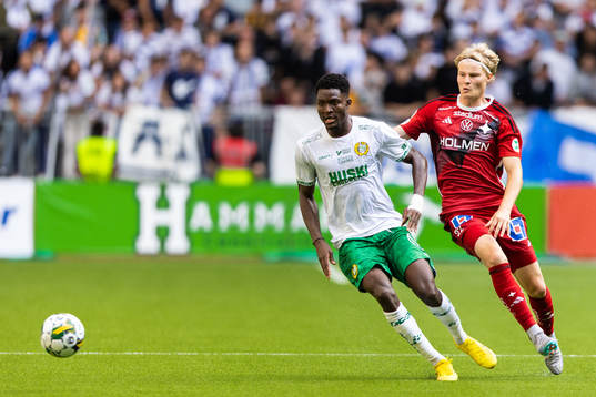Hammarbys Nathaniel Adjei och IFK Norrköpings Andri Lucas