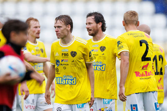 Falkenbergs Melker Nilsson och Rasmus Andersson jublar