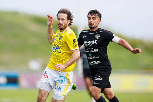 Falkenbergs Rasmus Andersson och Ariana FCs Arfanullah