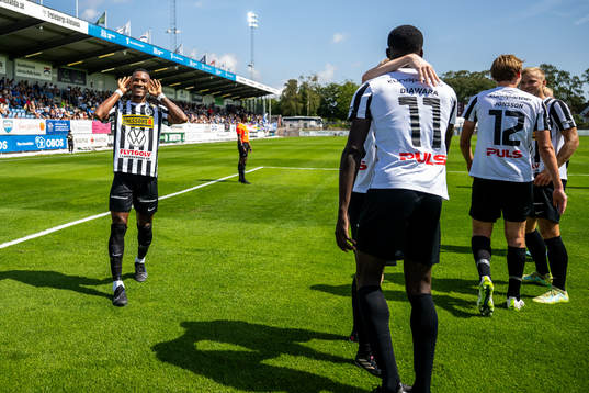 Landskronas Samuel Kotto jublar