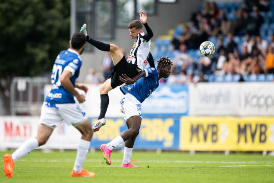 Landskronas Robin Dzabic och Trelleborgs Abel Ogwuche