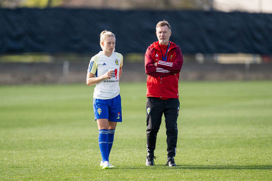 Rebecka Blomqvist and head coach Peter Gerhardsson of the