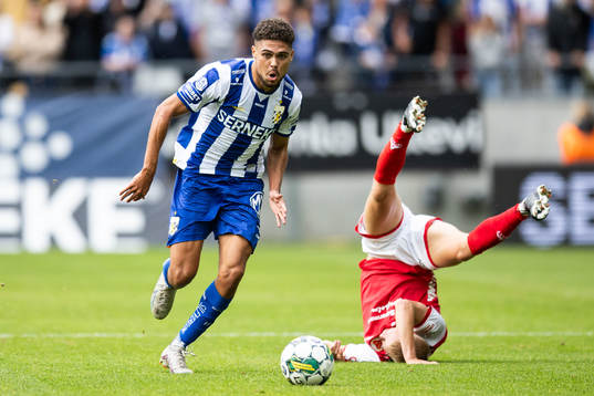 IFK Göteborgs Thomas Santos och Kalmars Axel Lindahl