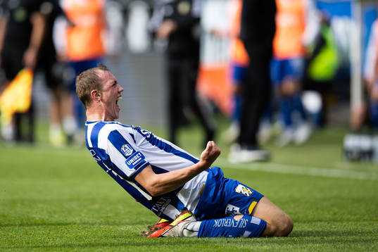 IFK Göteborgs Adam Carlén jublar