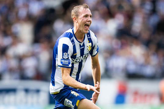 IFK Göteborgs Adam Carlén jublar