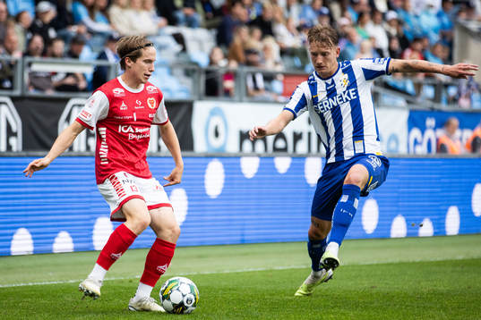 Kalmars Johan Karlsson och IFK Göteborgs Sebastian Hausner