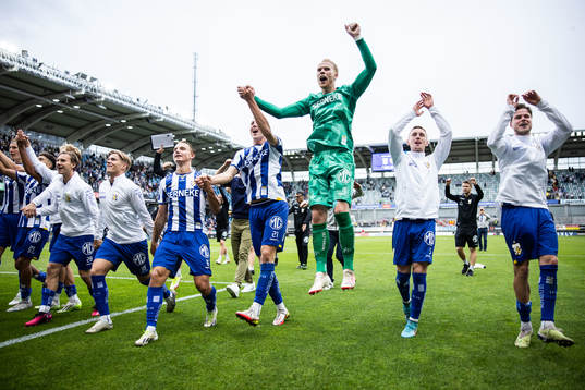 IFK Göteborgs spelare jublar
