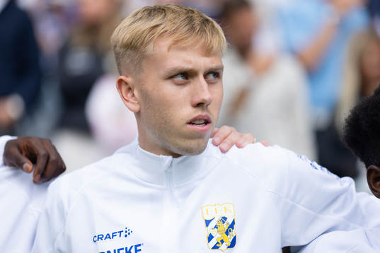 IFK Göteborgs Elias Hagen innan fotbollsmatchen i
