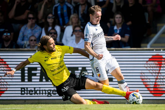 Mjällbys Tom Pettersson och Djurgårdens Noel Milleskog