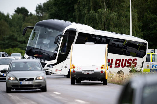 Djurgårdens supporterbuss i diket
