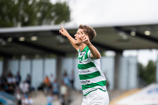 Västerås SKs Patric Åslund jublar