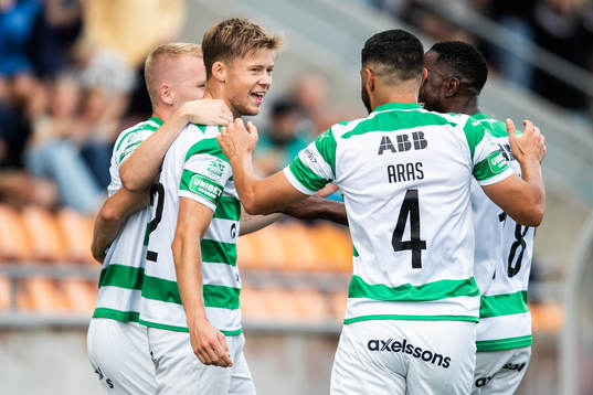 Västerås SKs Patric Åslund jublar