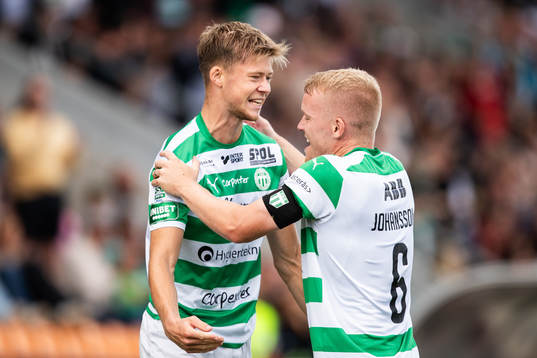 Västerås SKs Patric Åslund jublar