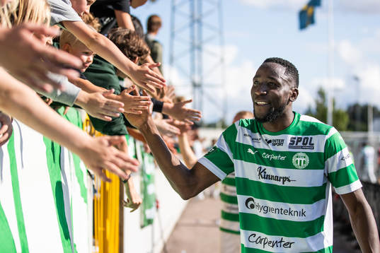 Västerås SKs Frederic Nsabiyumva jublar
