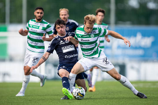 Gefles Antonio Yakoub och Västerås SKs Herman Magnusson