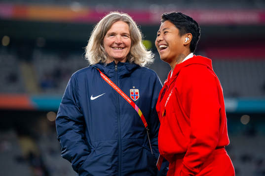 Hege Riise, head coach of Norway, and Meryll Serrano