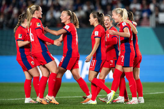Sophie Román Haug of Norway celebrates with team mates
