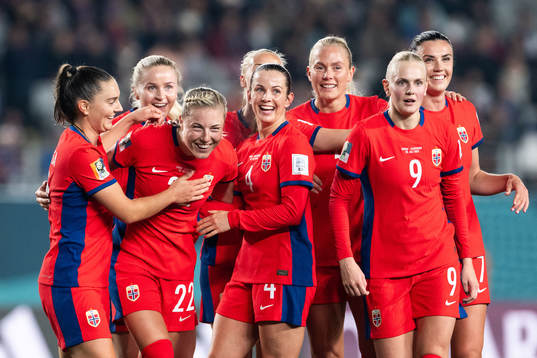 Sophie Román Haug of Norway celebrates with team mates