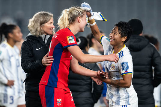 Sophie Román Haug of Norway and Meryll Serrano Abrahamsen