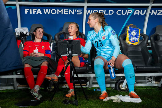 Maren Mjelde, Anja Sønstevold and goalkeeper Aurora