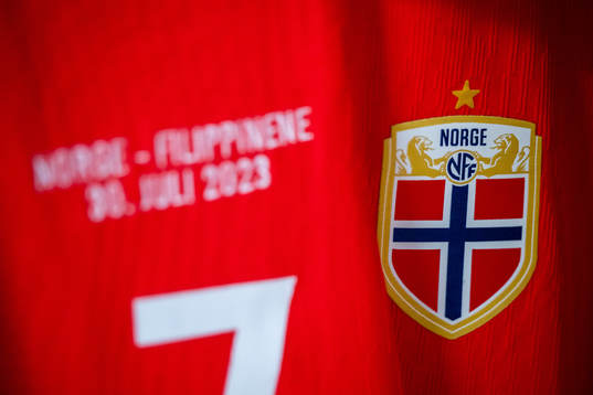 A kit of Norway in the dressing room