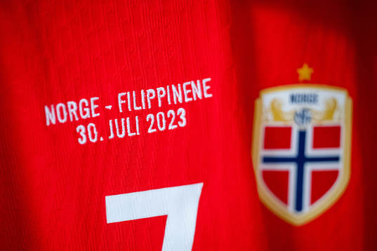A kit of Norway in the dressing room