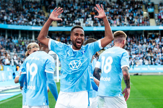 Malmö FFs Isaac Kiese Thelin jublar