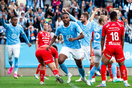 Malmö FFs Isaac Kiese Thelin jublar