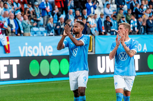 Malmö FFs Isaac Kiese Thelin och Søren Rieks jublar