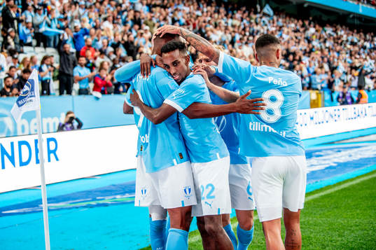 Malmö FFs Taha Ali kramar om Isaac Kiese Thelin