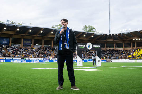 Sirius Jamie Roche tackas av