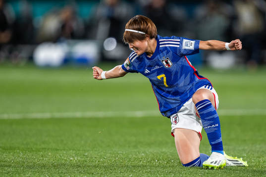 Hinata Miyazawa of Japan celebrates