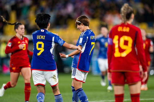Riko Ueki and Hinata Miyazawa of Japan celebrates