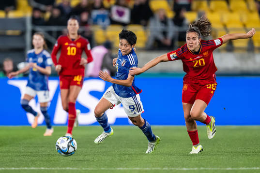 Riko Ueki of Japan and Rocia Galvez of Spain