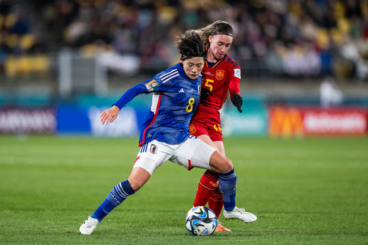 Hikaru Naomoto of Japan and Eva Navarro of Spain
