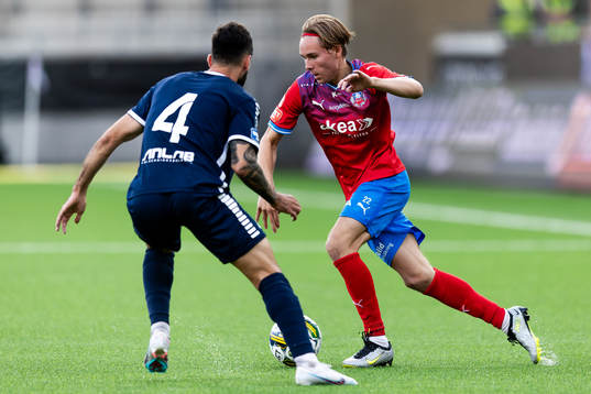 Helsingborgs Simon Bengtsson och Utsiktens Allan Mohideen