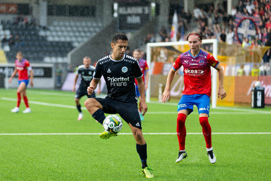 Utsiktens Predrag Randelovic och Helsingborgs Simon