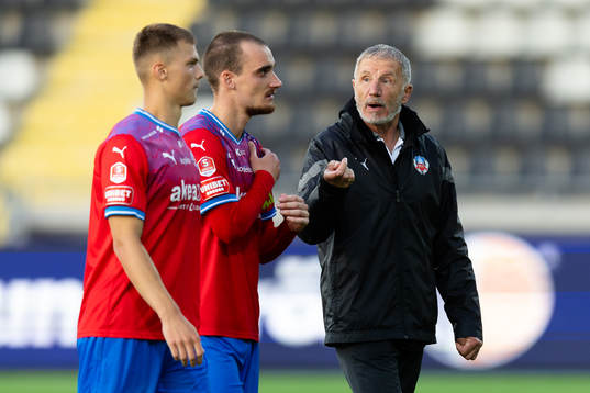 Helsingborgs Erik Ring, Adam Hellborg och tränare Stuart