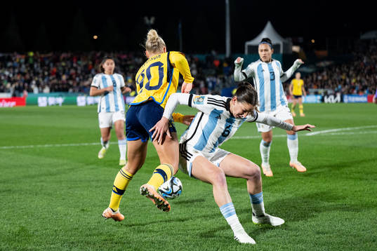 Hanna Bennison of Sweden and Aldana Cometti of Argentina
