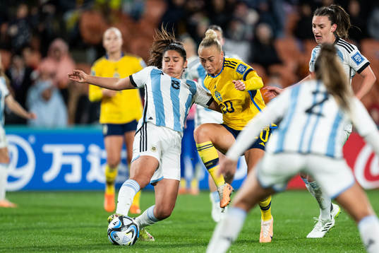 Daiana Falfan of Argentina and Hanna Bennison of Sweden