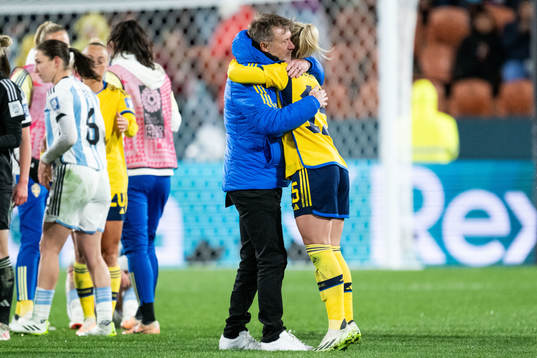 Head coach Peter Gerhardsson and Rebecka Blomqvist of