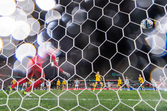 Elin Rubensson of Sweden scores 2-0