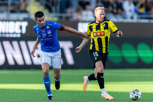 Jakup Andreasen of Klaksvik and Mikkel Rygaard Jensen of