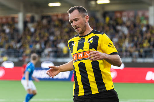 Even Hovland of Häcken looks dejected