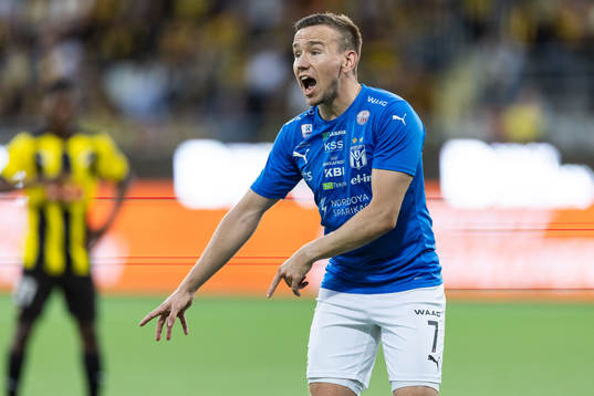 Arni Frederiksberg of Klaksvik reacts