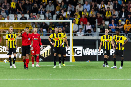 Samuel Gustafson, goalkeeper Peter Abrahamsson, Amor