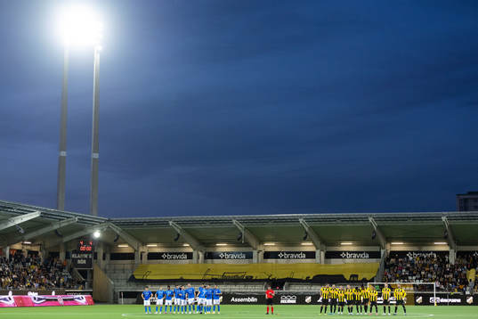 Players of Klaksvik and of Häcken