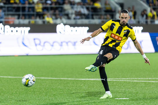 Amor Layouni of Häcken