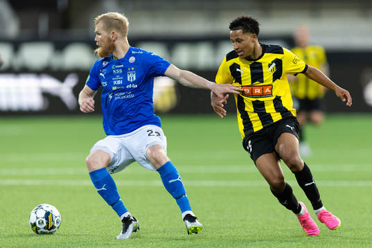 Odamar Faerö of Klaksvik and Momodou Lamin Sonko of Häcken