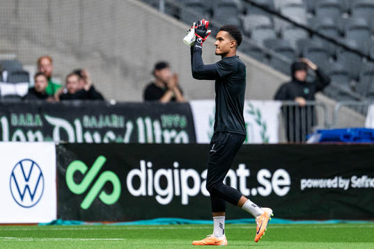 Goalkeeper Oliver Dovin of Hammarby